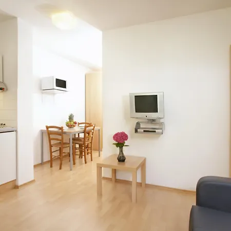 Sunset Lanterna Apartman