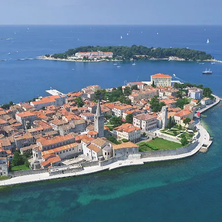 아파트 Sunset Lanterna 포레치