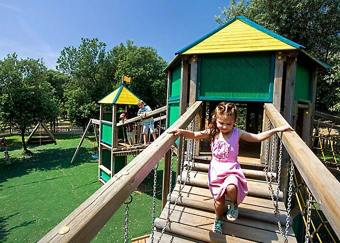 アパート Sunset Lanterna ポレッチ